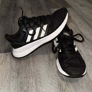 Adidas Shoes Size 5